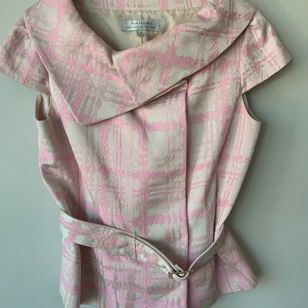 Tahari jacket and skirt. Pink and cream. Very good condition!